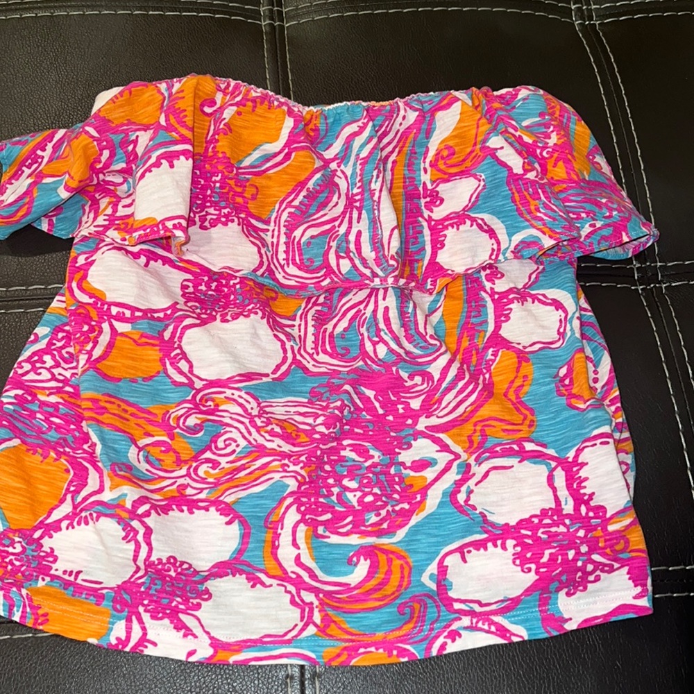Lilly Pulitzer gorgeous and vibrant strapless flutter top